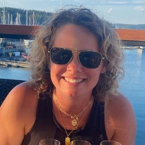 Meet your Posher, Cari